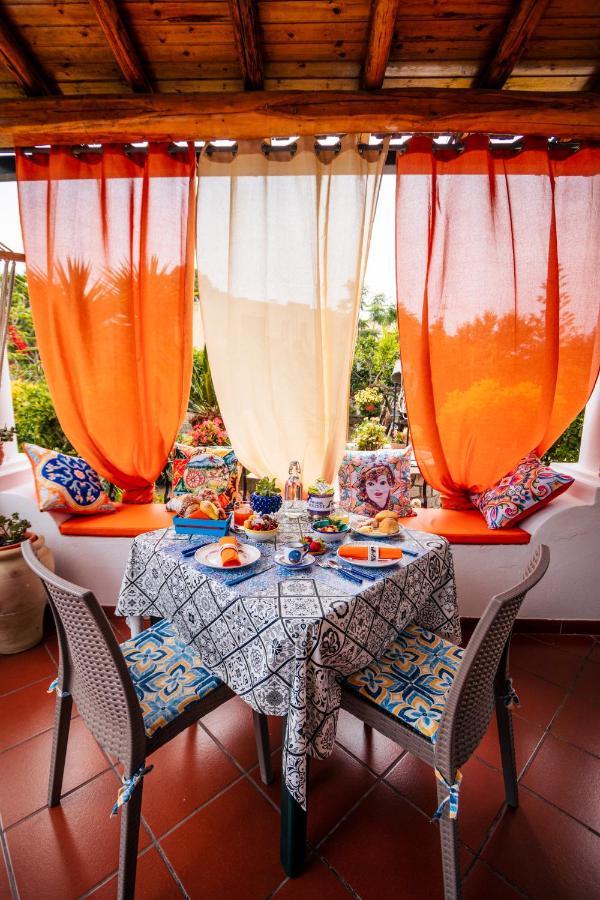 Lauricella Bed And Breakfast Lipari  Bagian luar foto