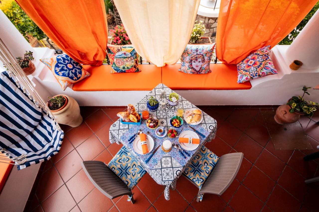 Lauricella Bed And Breakfast Lipari  Bagian luar foto