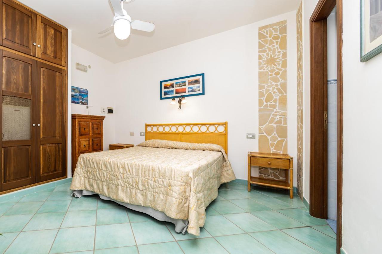 Lauricella Bed And Breakfast Lipari  Bagian luar foto