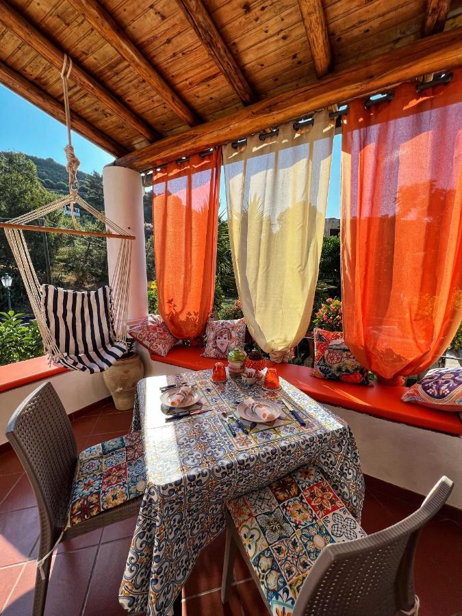 Lauricella Bed And Breakfast Lipari  Bagian luar foto