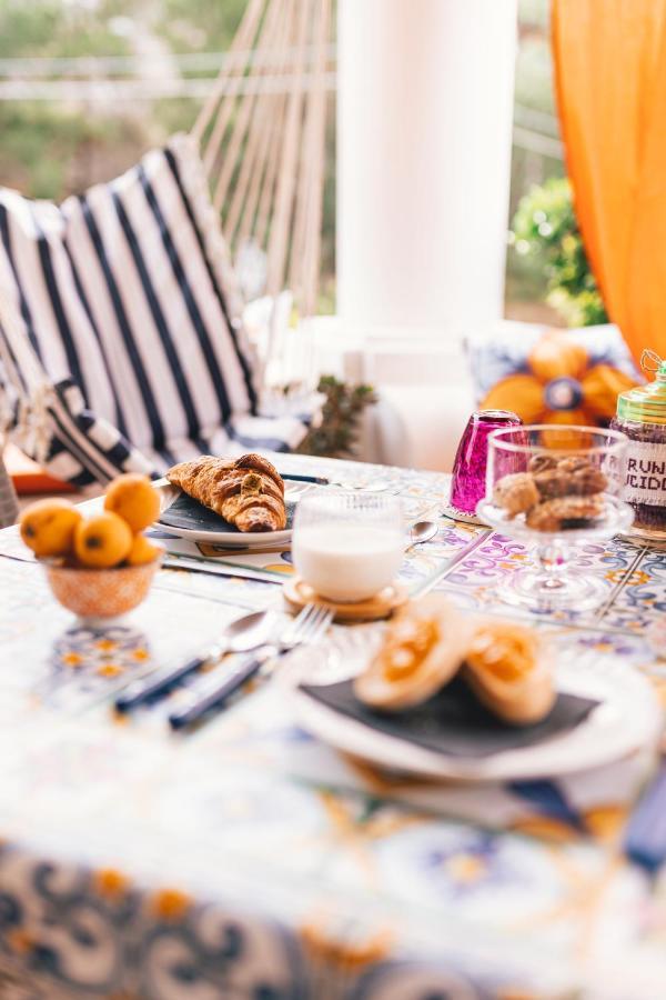 Lauricella Bed And Breakfast Lipari  Bagian luar foto