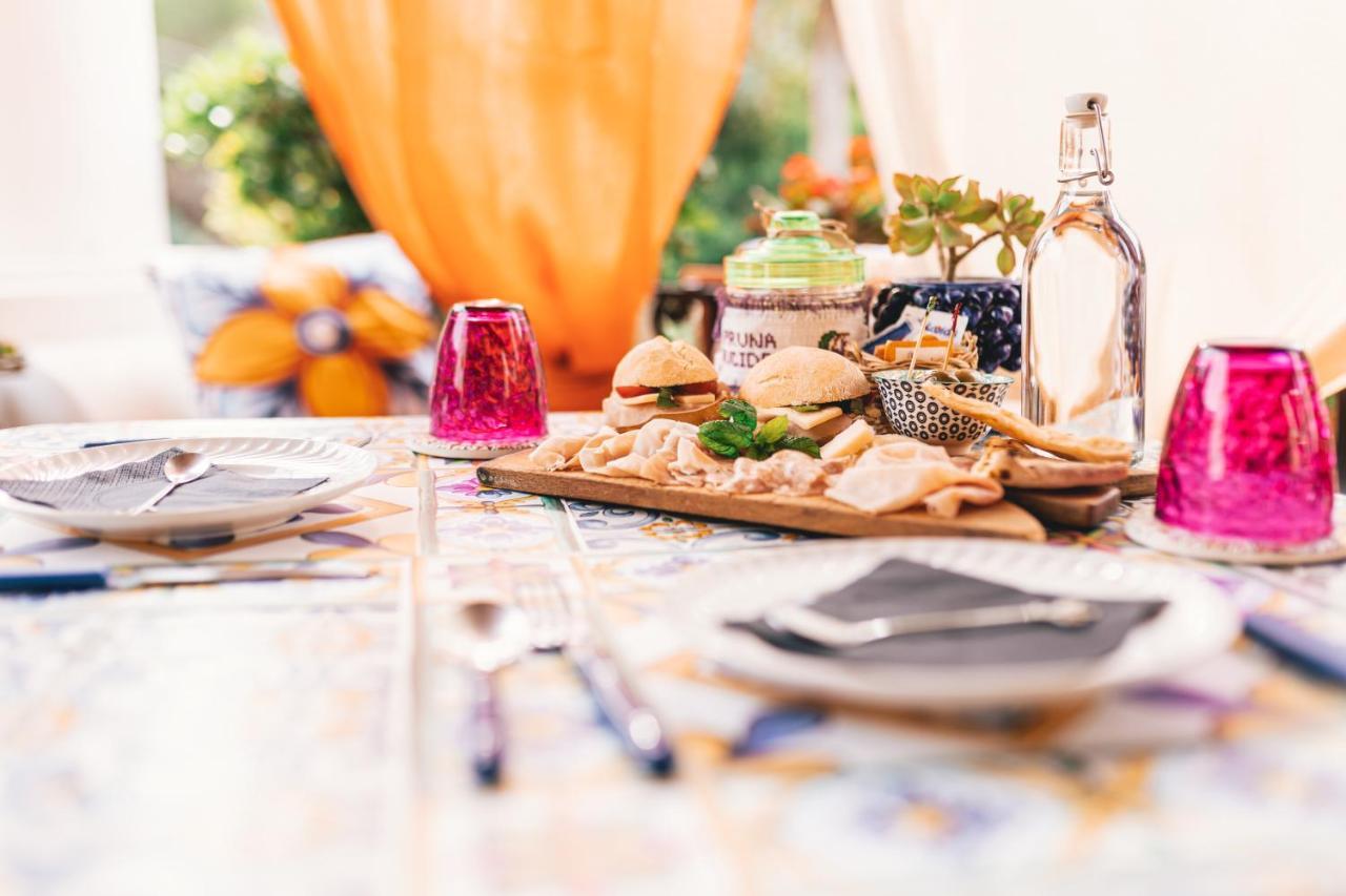 Lauricella Bed And Breakfast Lipari  Bagian luar foto