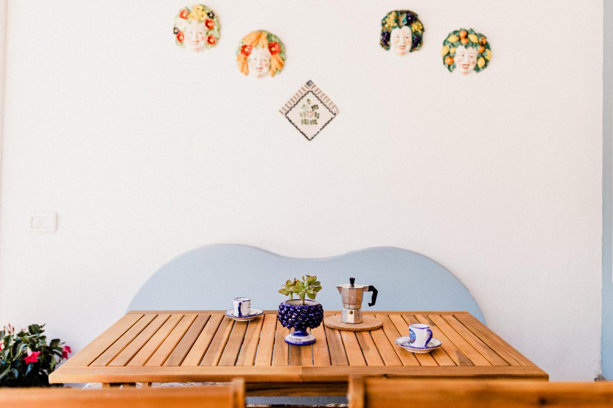 Lauricella Bed And Breakfast Lipari  Bagian luar foto